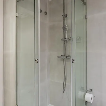 The Retreat, Cozy With Terrace *