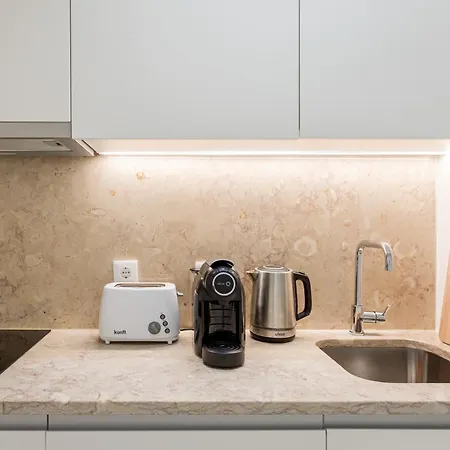 The Retreat, Cozy With Terrace *